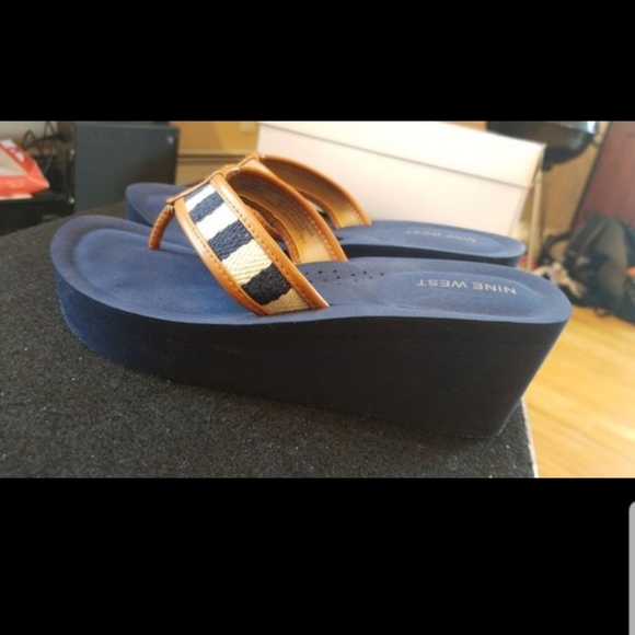 Summer sandals - Picture 2 of 2